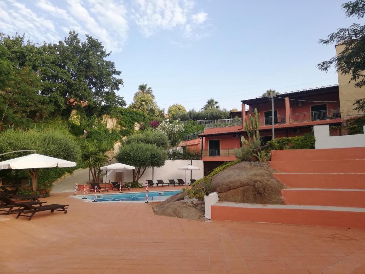 Residenza Mediterranea Zambrone Luaran gambar