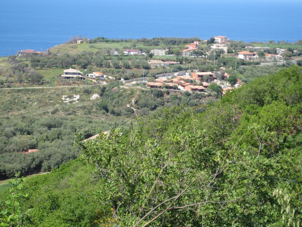 Residenza Mediterranea Zambrone Luaran gambar