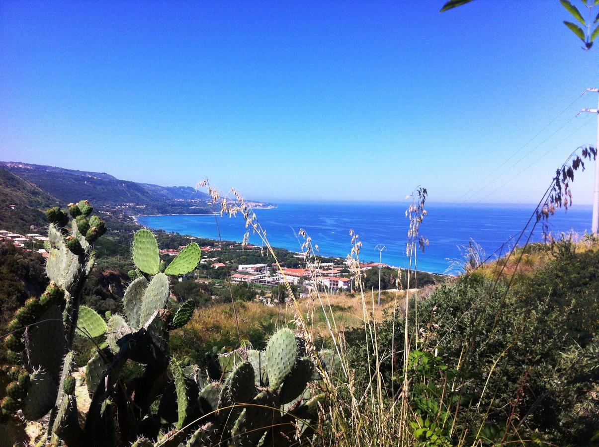 Residenza Mediterranea Zambrone Luaran gambar