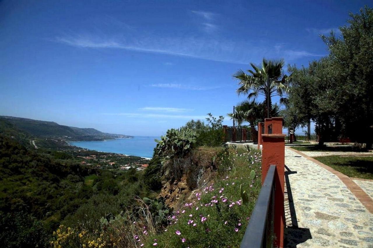 Residenza Mediterranea Zambrone Luaran gambar