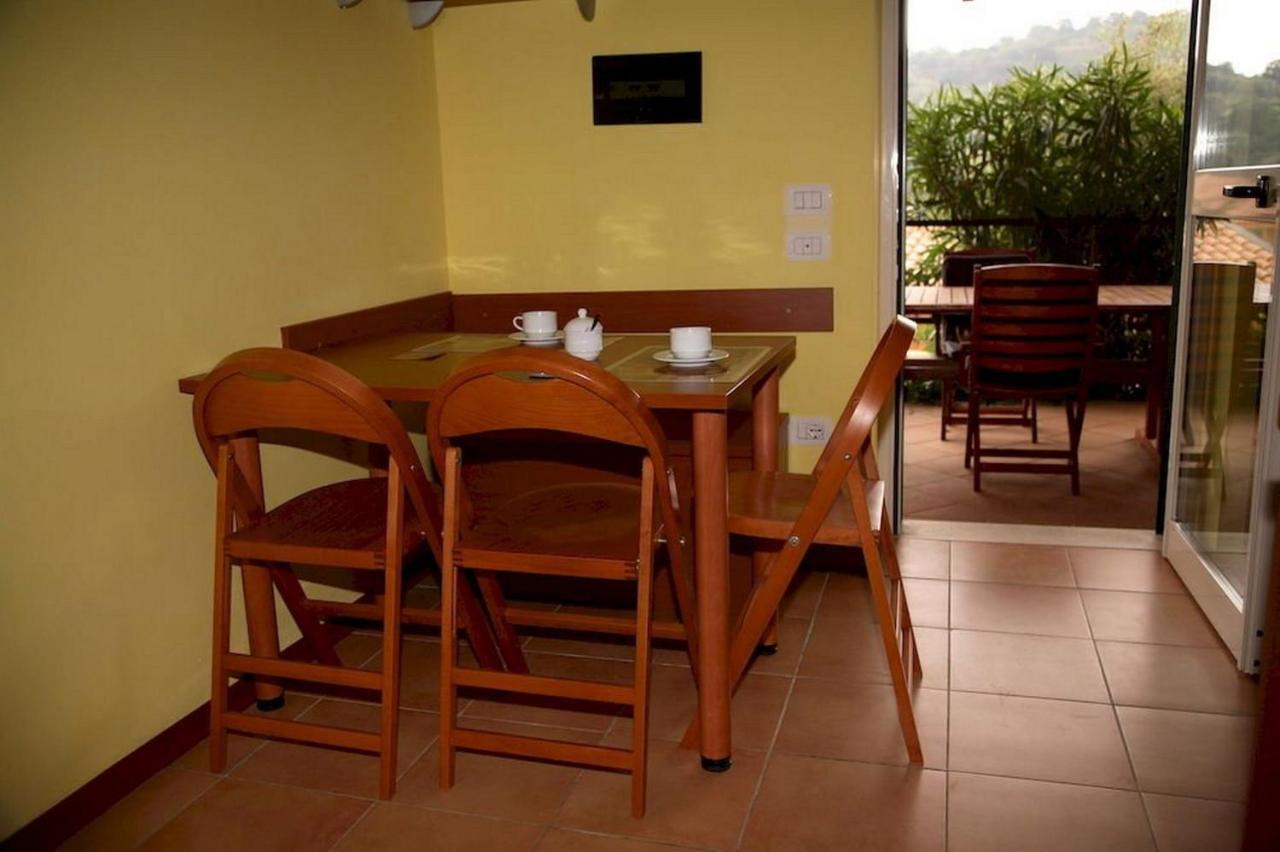 Residenza Mediterranea Zambrone Luaran gambar
